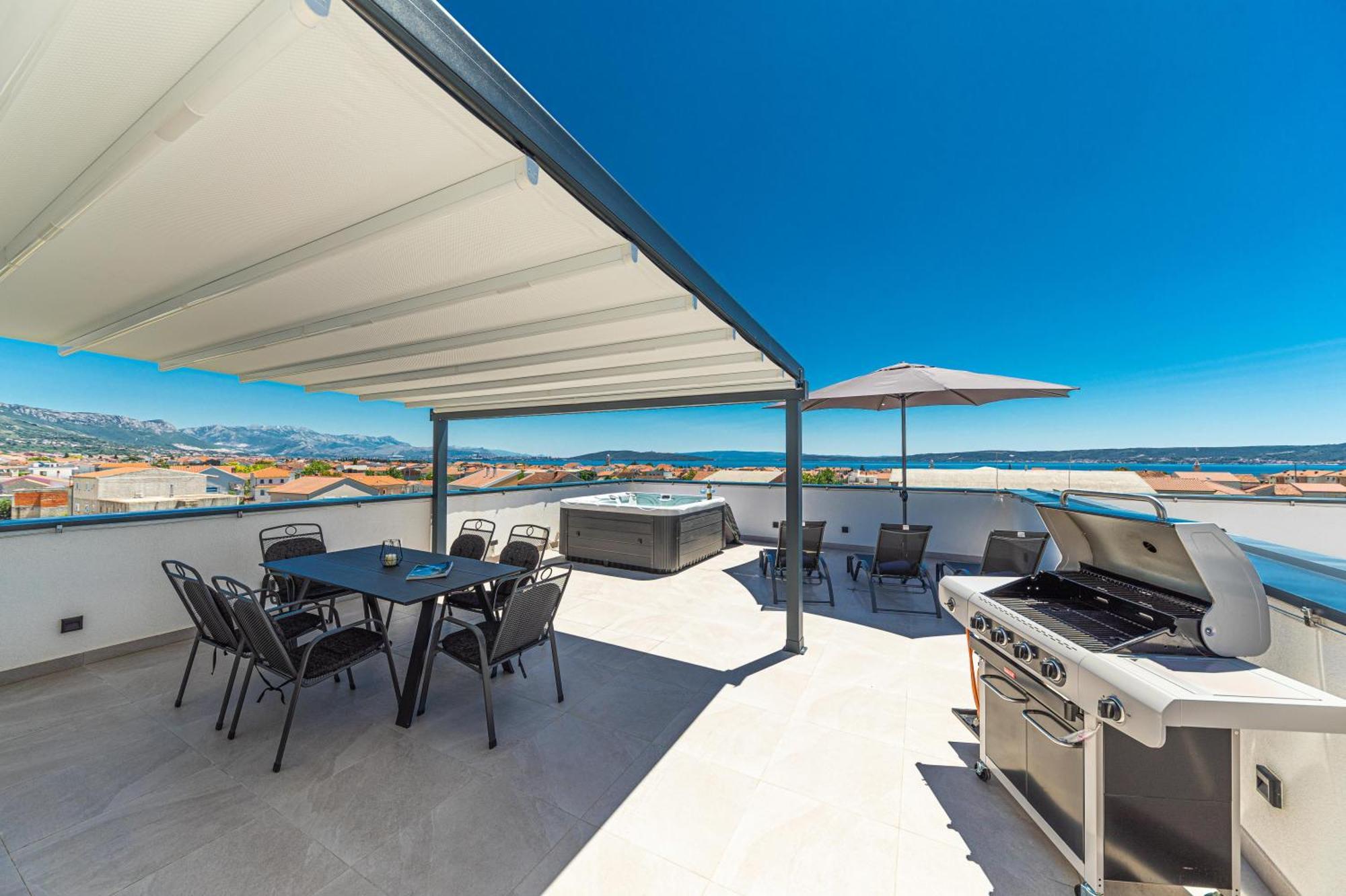 Rooftop New Castel 2023 Kaštela エクステリア 写真