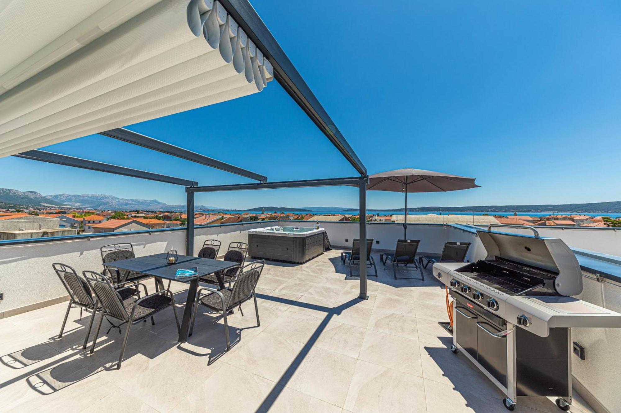 Rooftop New Castel 2023 Kaštela エクステリア 写真